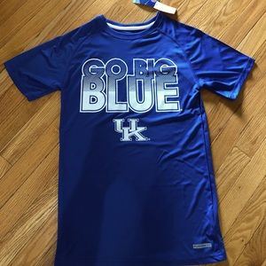 NWT Kentucky Wildcats tshirt Section 101 small